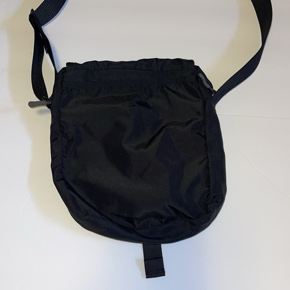 Mountain Equipment Coop M.E.C. Vintage Black Crossbody Bag - Picture 4 of 9